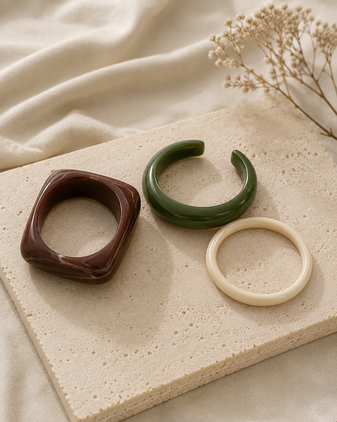Asymmetric Bangles